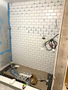 lower bath shower wall